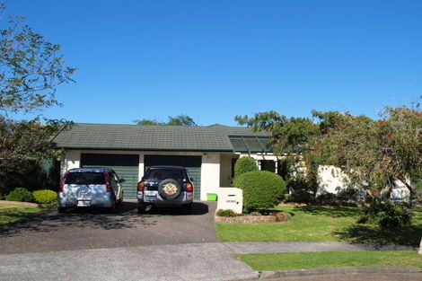 Photo of property in 21 Crescent Hills Court, Northpark, Auckland, 2013