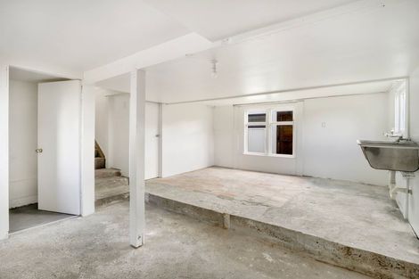 Photo of property in 21 Portal Street, Durie Hill, Whanganui, 4500