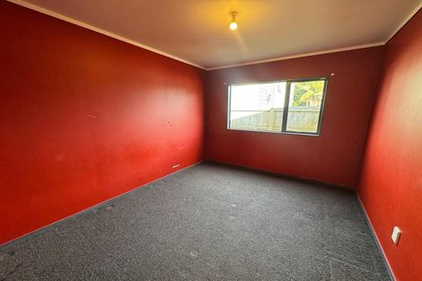 Photo of property in 33 Hyperion Drive, Randwick Park, Auckland, 2105