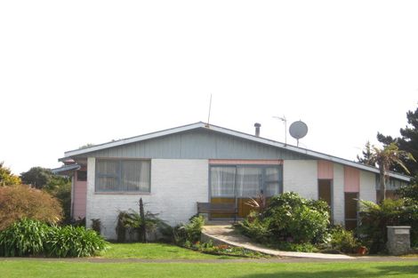 Photo of property in 35 High Street East, Waitara, 4320