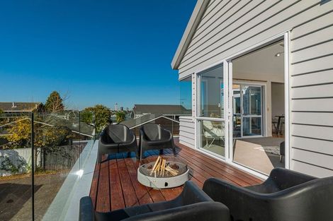 Photo of property in 2/28 East Coast Road, Milford, Auckland, 0620