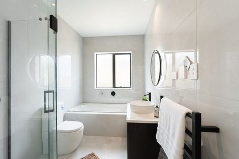 Photo of property in 4 Maraeariki Avenue, Orewa, 0931