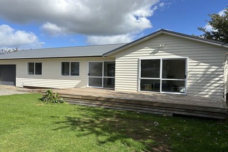 Photo of property in 369 Waihi Road, Normanby, Hawera, 4614