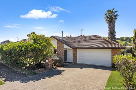 Photo of property in 15 Cabeleigh Drive, Helensville, 0800