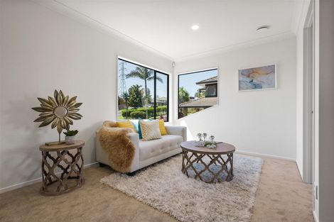 Photo of property in 44 Wairere Road, The Gardens, Auckland, 2105