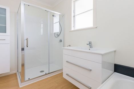 Photo of property in 3 Benmore Avenue, Cloverlea, Palmerston North, 4412