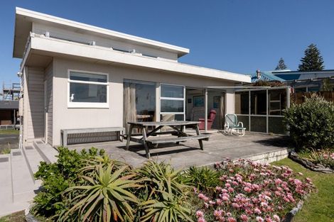 Photo of property in 155 Oceanbeach Road, Mount Maunganui, 3116