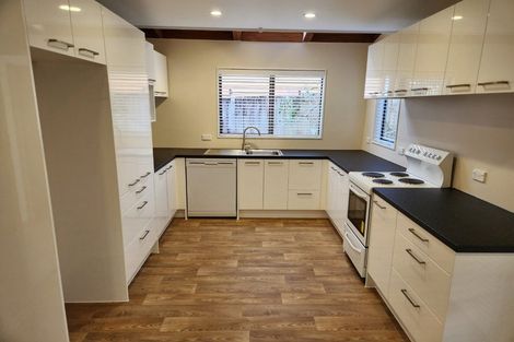 Photo of property in 39a Sturges Road, Henderson, Auckland, 0612