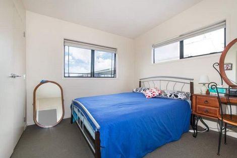 Photo of property in 111h Church Street, Onehunga, Auckland, 1061