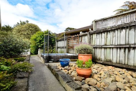 Photo of property in 13 Waimoko Glen, Swanson, Auckland, 0612