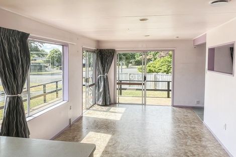 Photo of property in 38 Amberley Avenue, Westbrook, Palmerston North, 4412
