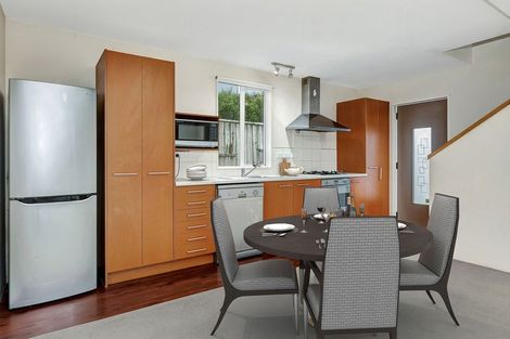 Photo of property in 4b The Quadrant, Miramar, Wellington, 6022