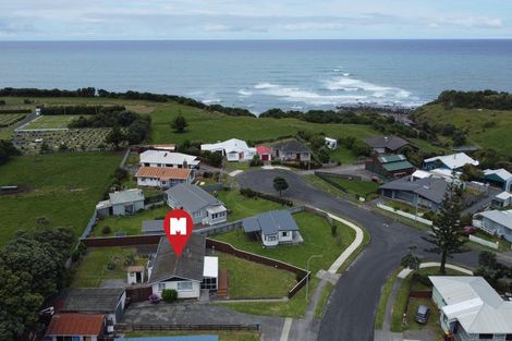 Photo of property in 12 Hickey Place, Opunake, 4616