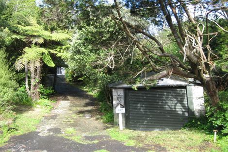 Photo of property in 649 Huia Road, Parau, Auckland, 0604