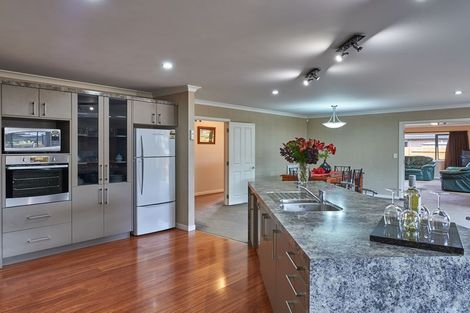 Photo of property in 69 Peter Hall Drive, Kelvin Grove, Palmerston North, 4414