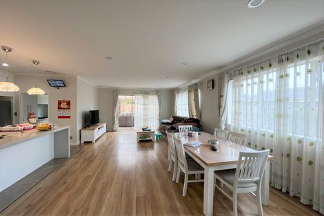 Photo of property in 14a Domain Road, Weymouth, Auckland, 2103