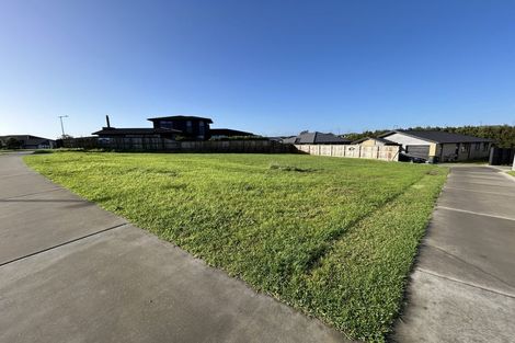 Photo of property in 9 Omahuru Road, Glenbrook, 2681