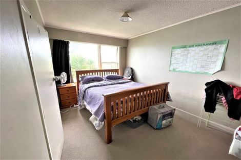 Photo of property in 2/201 Mount Smart Road, Onehunga, Auckland, 1061
