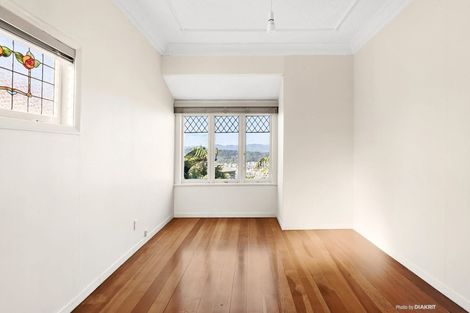 Photo of property in 63 Central Terrace, Kelburn, Wellington, 6012