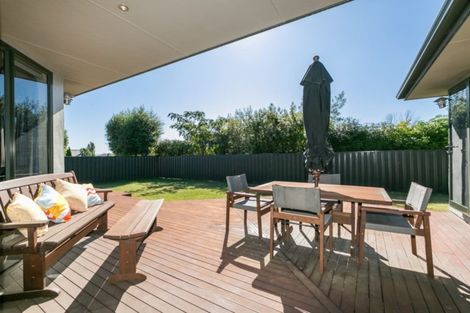 Photo of property in 11 Fairview Place, Havelock North, 4130