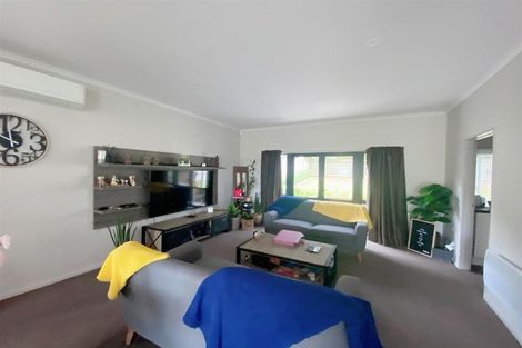 Photo of property in 32 Tutuwhatu Crescent, Weymouth, Auckland, 2103