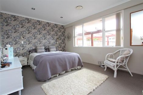 Photo of property in 35 Acacia Crescent, Glenview, Hamilton, 3206