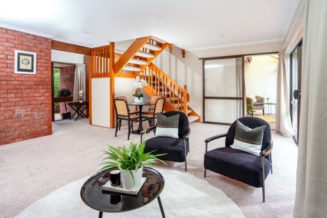 Photo of property in 2/136 Karori Road, Karori, Wellington, 6012