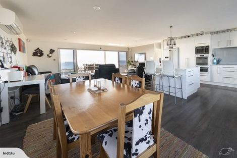 Photo of property in 28 Hall Road, Pataua North, Whangarei, 0175