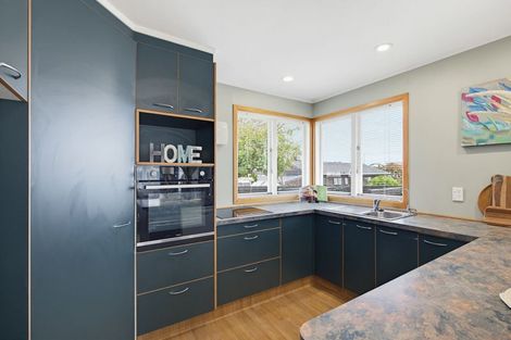 Photo of property in 4 Rathgar Road, Henderson, Auckland, 0610