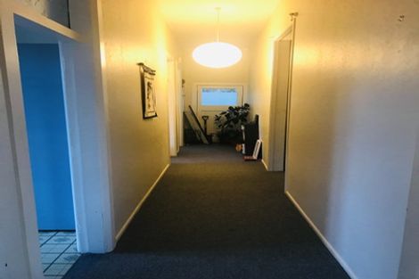 Photo of property in 232 Sutherland Road, Lyall Bay, Wellington, 6022