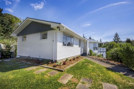 Photo of property in 54 Ernest Street, Ranui, Porirua, 5024