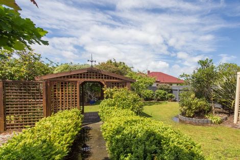 Photo of property in 34 Florence Avenue, Palmerston North, 4414