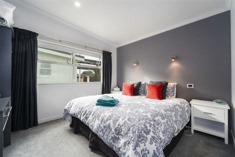 Photo of property in 24 Cologne Street, Martinborough, 5711