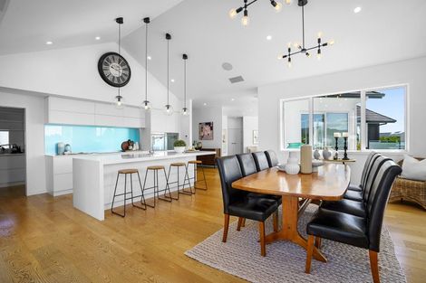 Photo of property in 12 Mike Smith Drive, Cambridge, 3434