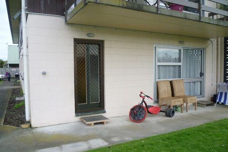 Photo of property in 2/15 Coates Street, Hamilton East, Hamilton, 3216