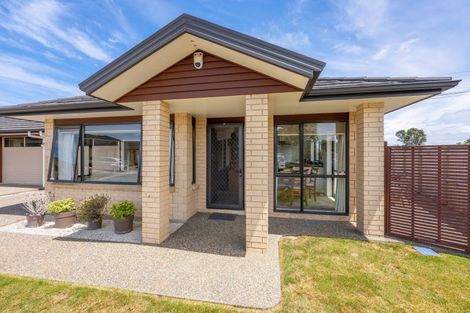 Photo of property in 25 Ian Peter Way, Otaki, 5512