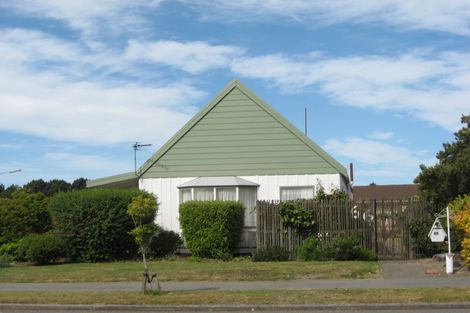 Photo of property in 66 Royal Park Drive, Parklands, Christchurch, 8083