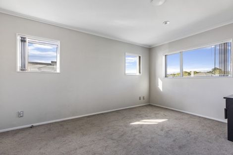 Photo of property in 8 Sauvignon Avenue, Ranui, Auckland, 0612