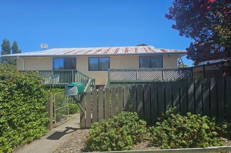 Photo of property in 1/4 Elizabeth Drive, West Harbour, Auckland, 0618