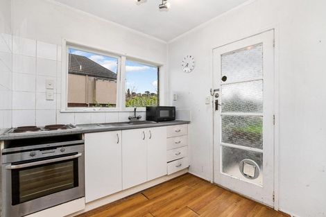 Photo of property in 2/13 Wykeham Place, Glenfield, Auckland, 0629