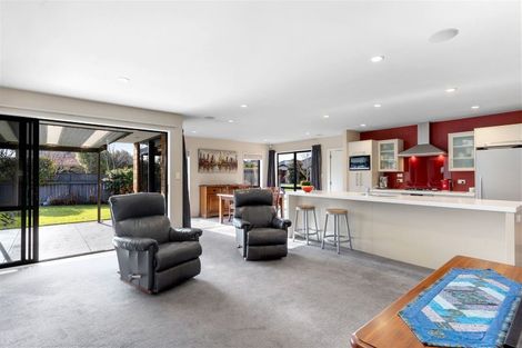 Photo of property in 5 Donovan Place, Aidanfield, Christchurch, 8025