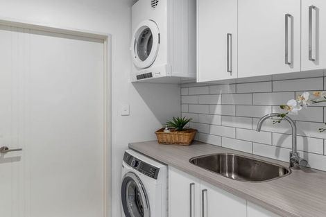 Photo of property in 16 Carpenter Drive, Prebbleton, 7604