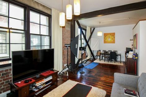 Photo of property in Hannahs Warehouse Apartments, 21/13 Leeds Street, Te Aro, Wellington, 6011