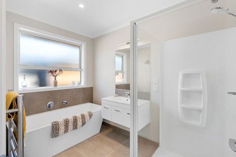 Photo of property in 10 Magnolia Place, Levin, 5510