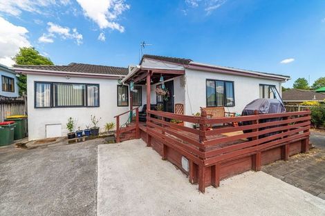 Photo of property in 2/93 Aviemore Drive, Highland Park, Auckland, 2010