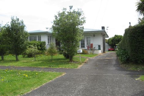 Photo of property in 15 Crawford Avenue, Mangere Bridge, Auckland, 2022