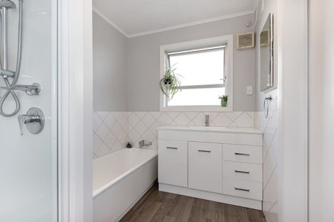 Photo of property in 6 Wynyard Crescent, Tamatea, Napier, 4112