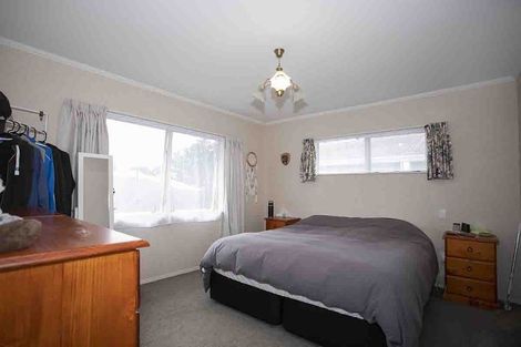 Photo of property in 63 Ngatai Road, Otumoetai, Tauranga, 3110