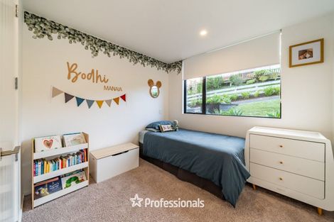 Photo of property in 37 Percy Kinsman Crescent, Riverstone Terraces, Upper Hutt, 5018