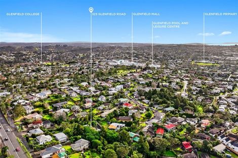 Photo of property in 323 Glenfield Road, Glenfield, Auckland, 0629